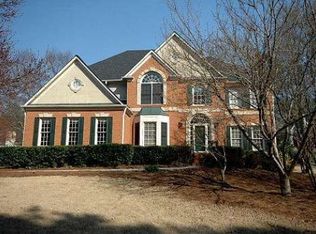 160 Chickering Lake Dr, Roswell, GA 30075