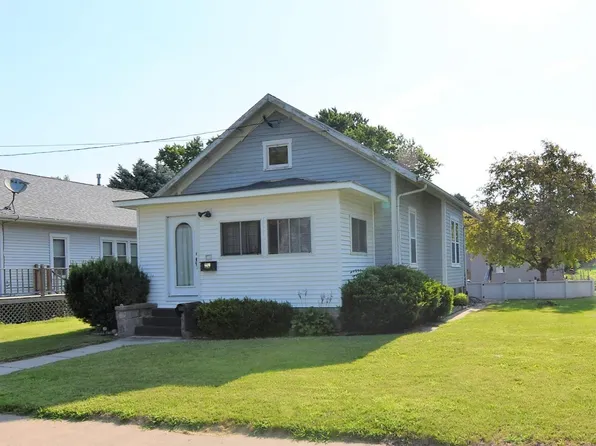 212 N Garfield Ave, Eagle Grove, IA 50533