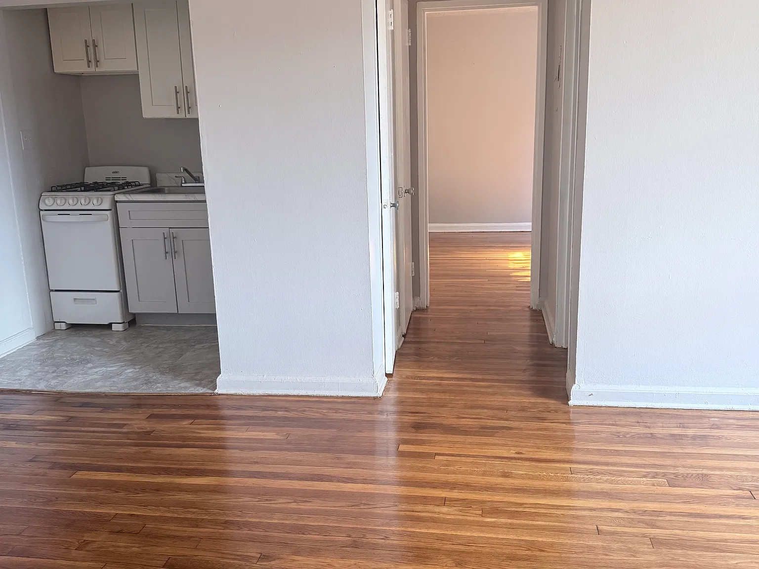 $1,595 - 1 bed 1 bath apartment Newark — Photo 4