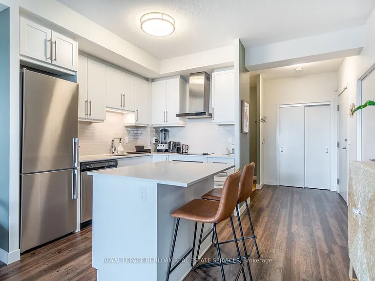 2093 Fairview St #1405 — Photo 7