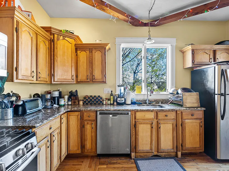 18 Gaston St #2 — Photo 6