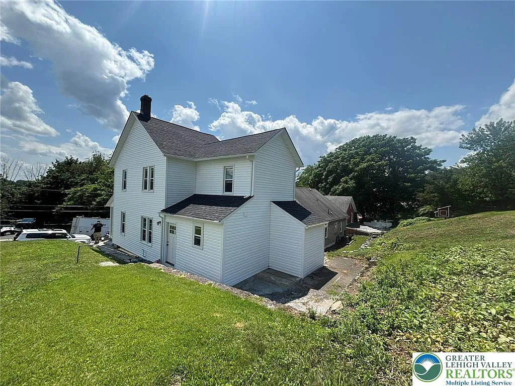 3 bed, 600 sqft, $2,400 — Photo 4