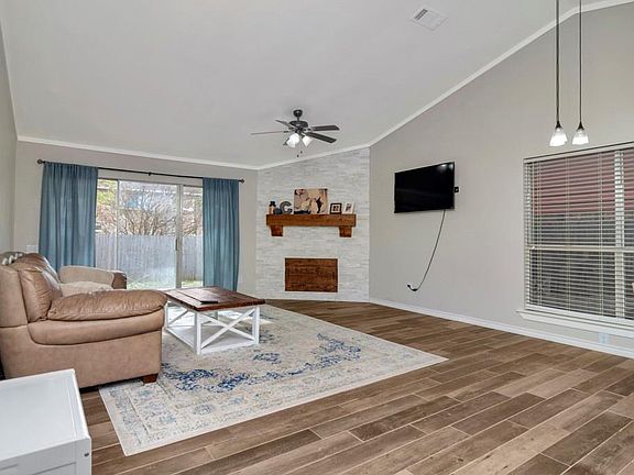 5th image of 4636 Greenfern Ln