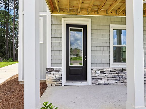 5th image of 12 Standing Oaks Ln