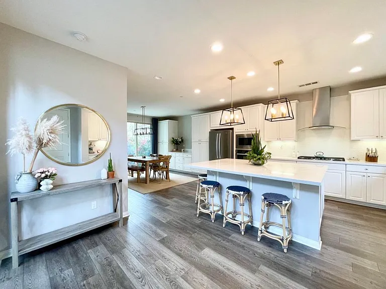 52 Majeza Ct — Photo 3