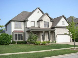 721 W Thornwood Dr, South Elgin, IL 60177
