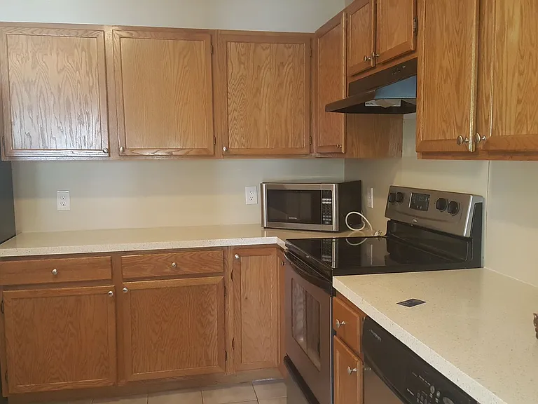 7651 Nicholas Way — Photo 2