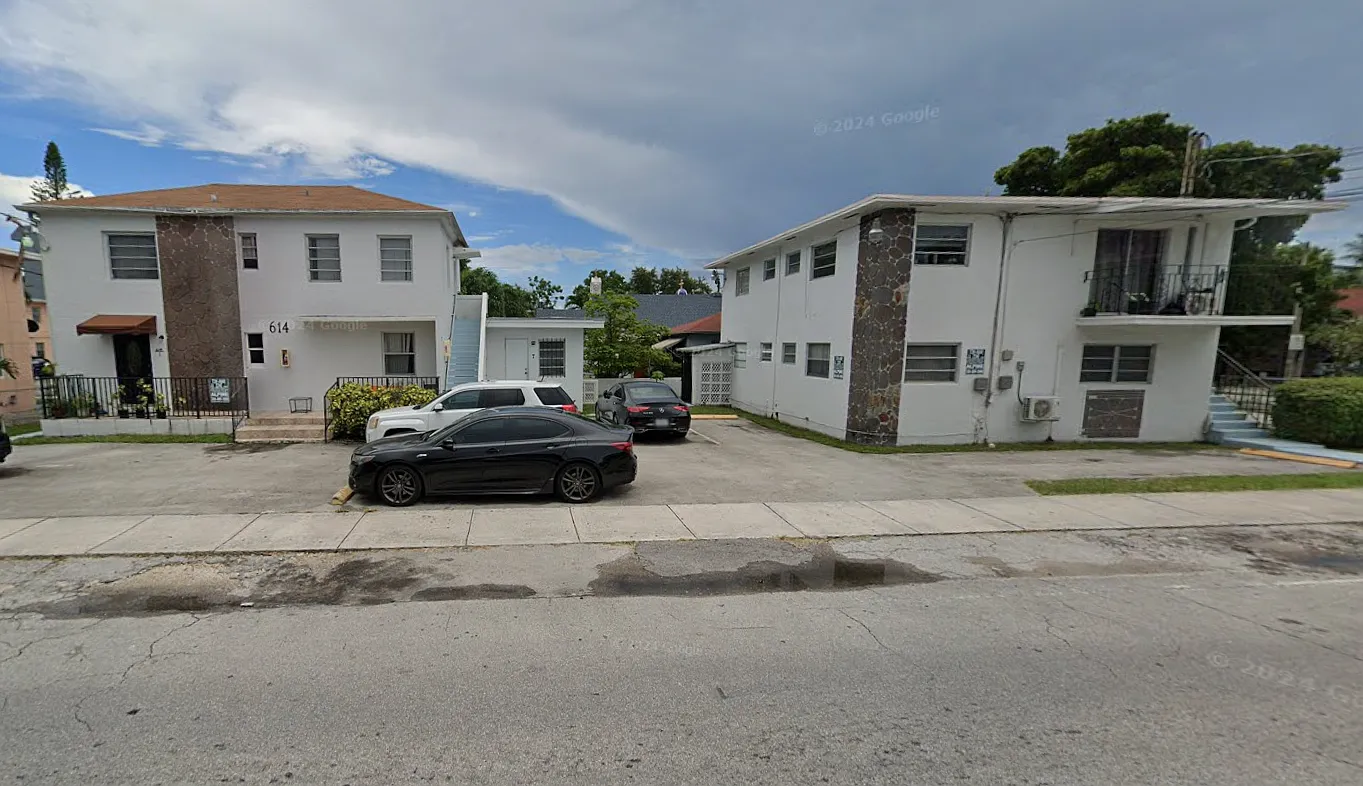 2 bed, 1.0 bath, $2,350 — Photo 3