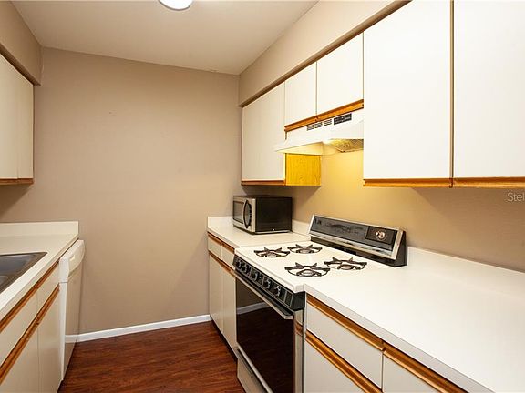 3rd image of 2090 San Marcos Dr #175