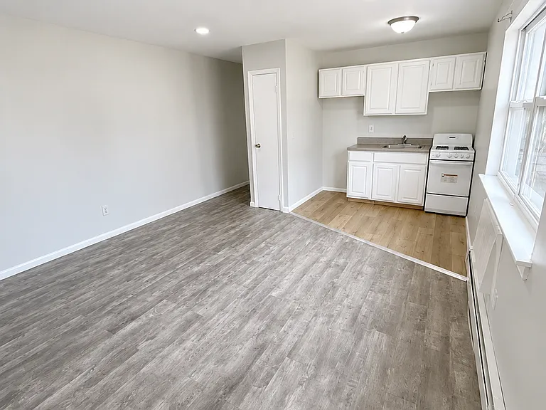 396 Stuyvesant Ave #12 — Photo 4