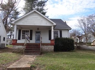 402 Jackson Ave, Carthage, TN 37030