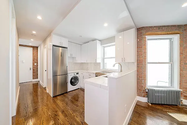 Rented by Douglas Elliman | media 4