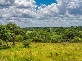 2750 Schneider Moellering Rd, Fredericksburg, TX 78624