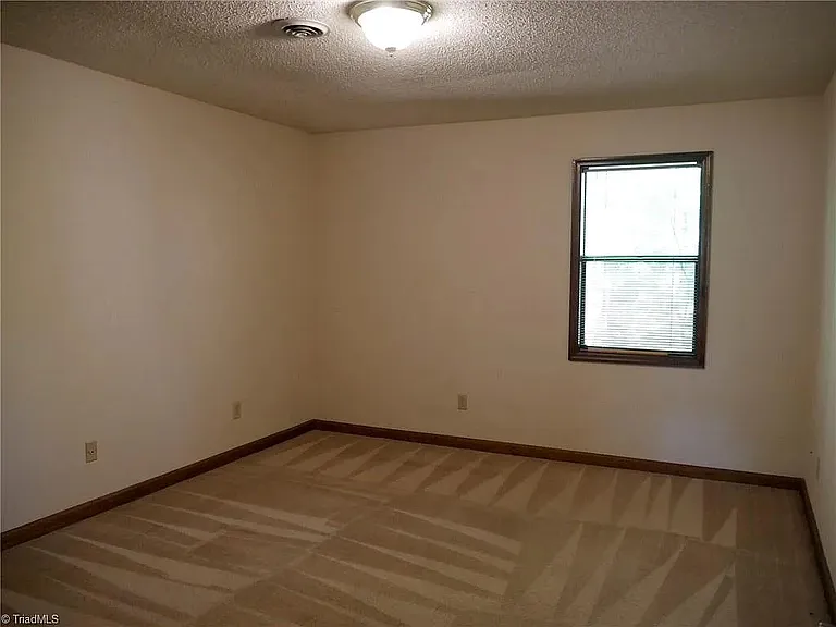 704 Aspen Trl — Photo 6
