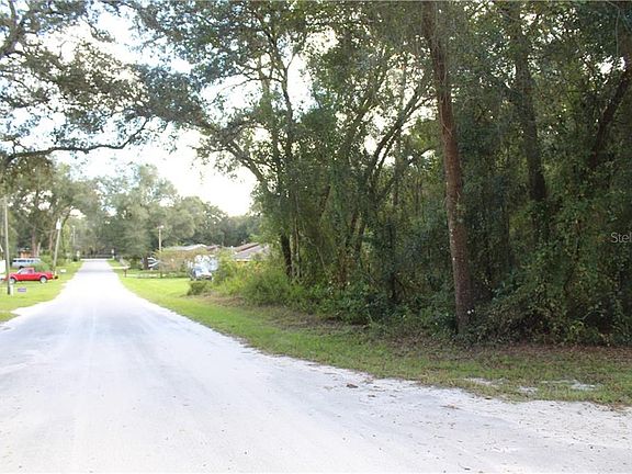 2nd image of 6th St