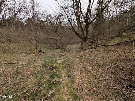 5th image of 1674 Shavers Ford Rd