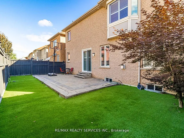 28 Siena Dr — Photo 49