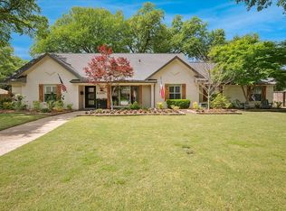 10747 Saint Lazare Dr, Dallas, TX 75229