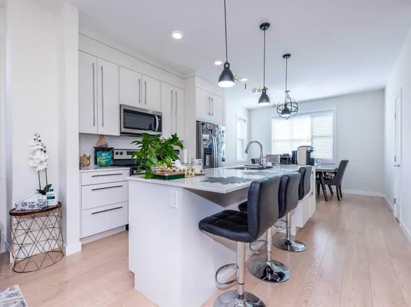 30 N Cornerstone Mnr NE #412, Calgary, AB T3N 1E6