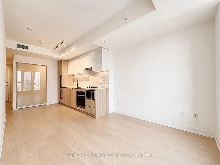 252 Church St #5305 — Photo 5