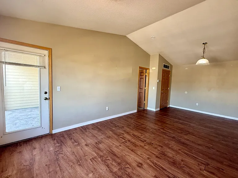 2226 W Elizabeth St #D303 — Photo 7