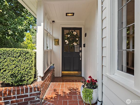 3rd image of 1502 39th Avenue E