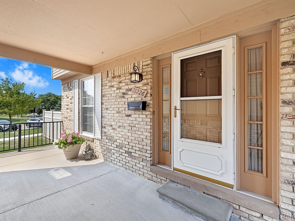 1st image of 21226 W Glen Haven Cir
