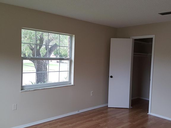 3rd image of 953 83rd Ave N #953