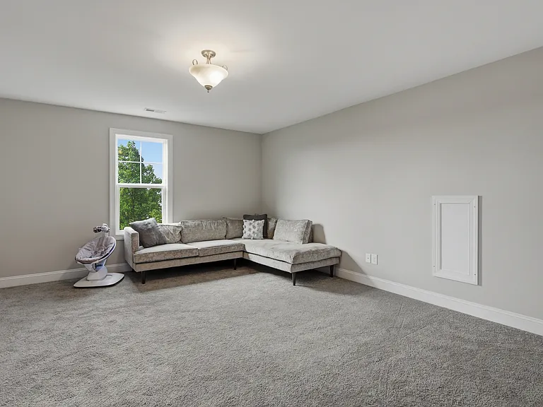 21 Vail Ct — Photo 42