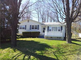 97 Edinburgh Rd, Middletown, NY 10941