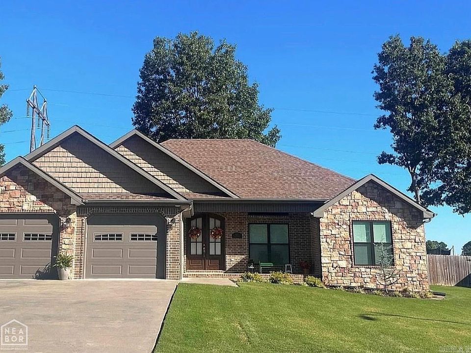 1st image of 1805 Wedgewood Dr
