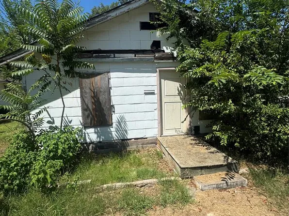 202 S Dixon Ave, Shawnee, OK 74801