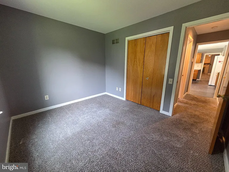 212 Fairhill Dr — Photo 13