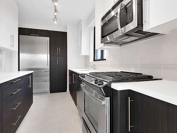 5th image of 351 E 84th St APT 20D
