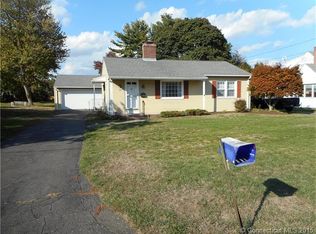 28 Grove Rd, Cromwell, CT 06416