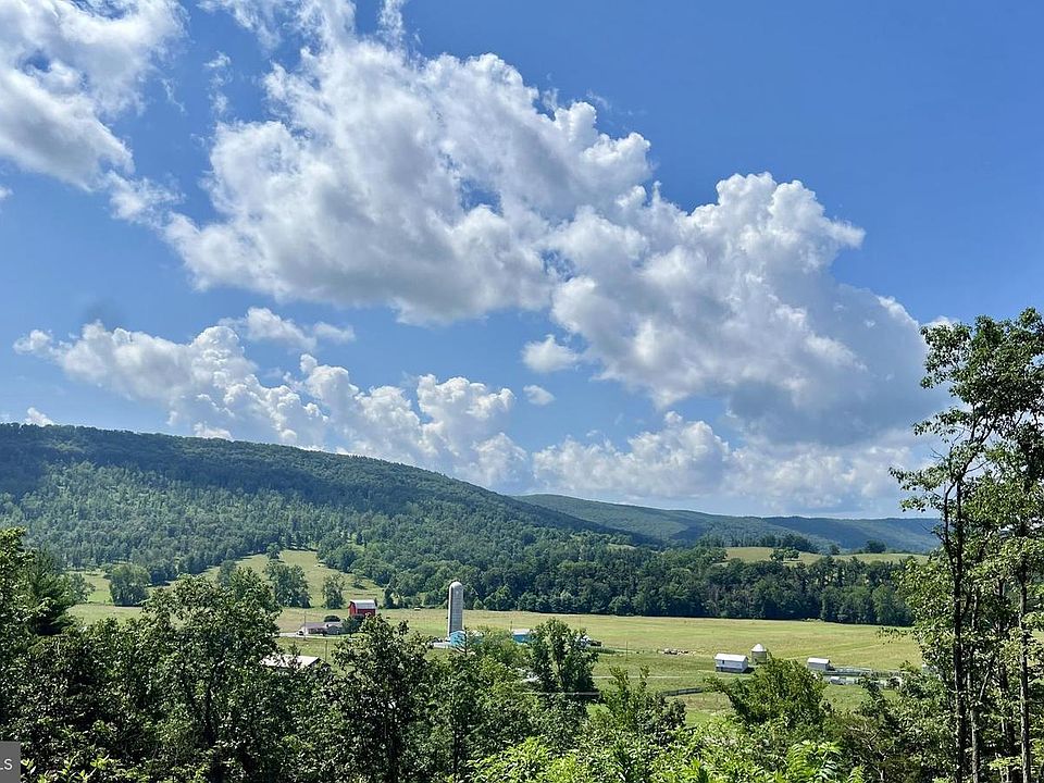 1st image of Radnor Dr