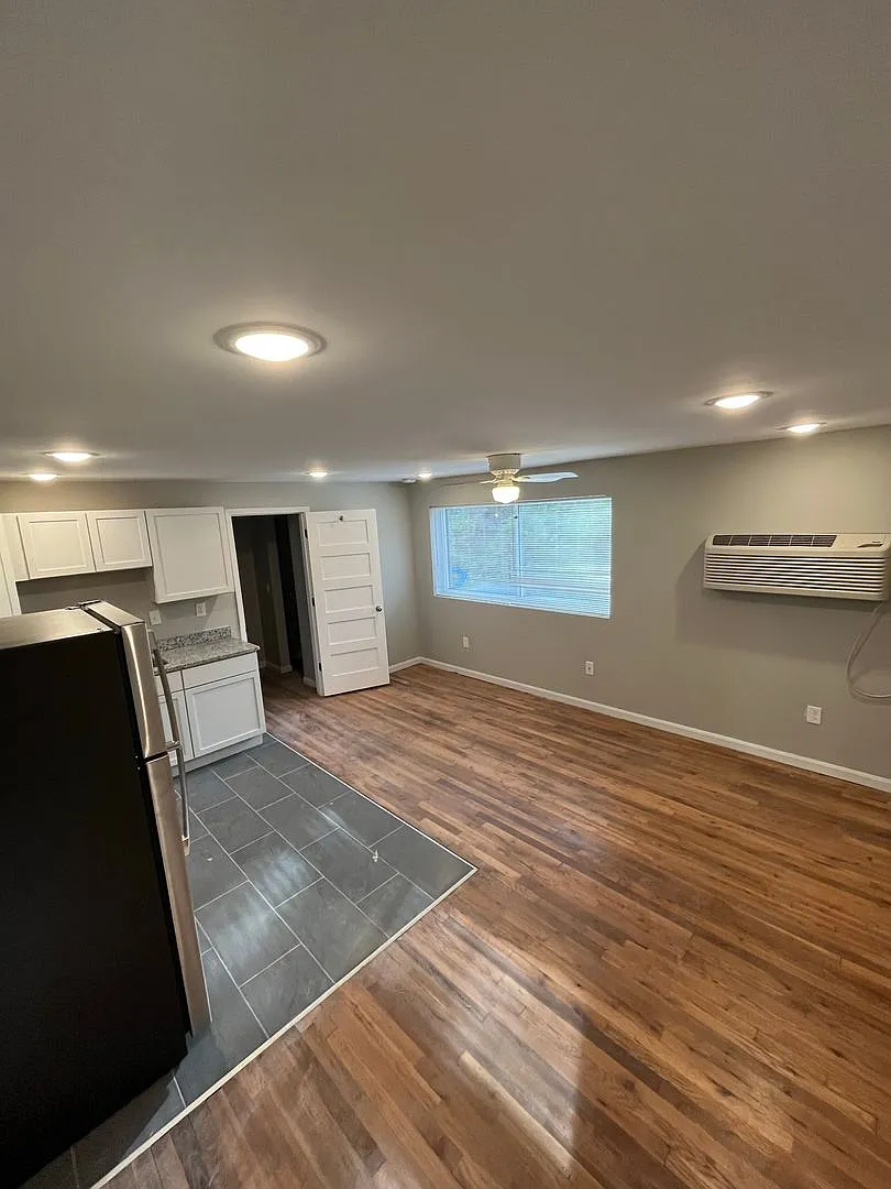 2341 Burnet Avenue — Photo 4