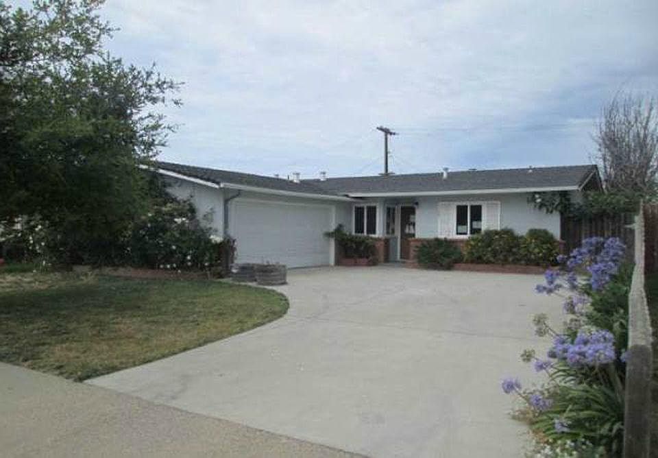 1st image of 1021 N Gardenia St