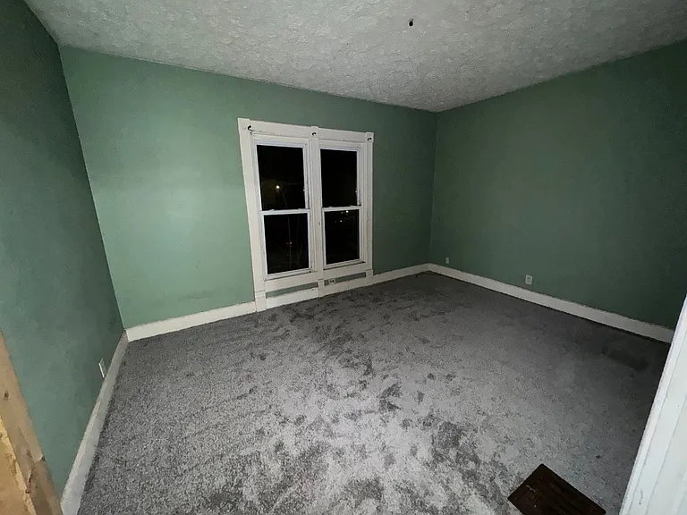 202 N Brookfield St — Photo 5