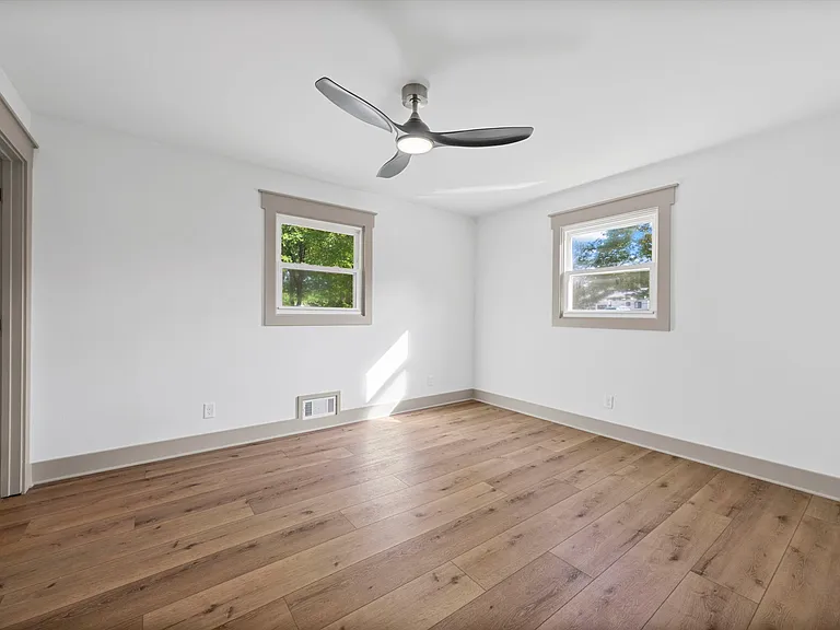 460 Hilltop Trl — Photo 25