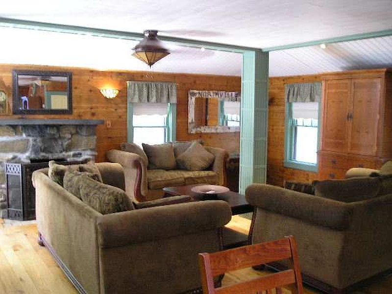 4th image of 134 MARION Avenue