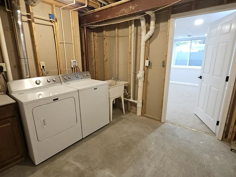 815 Aztec Dr #B — Photo 10