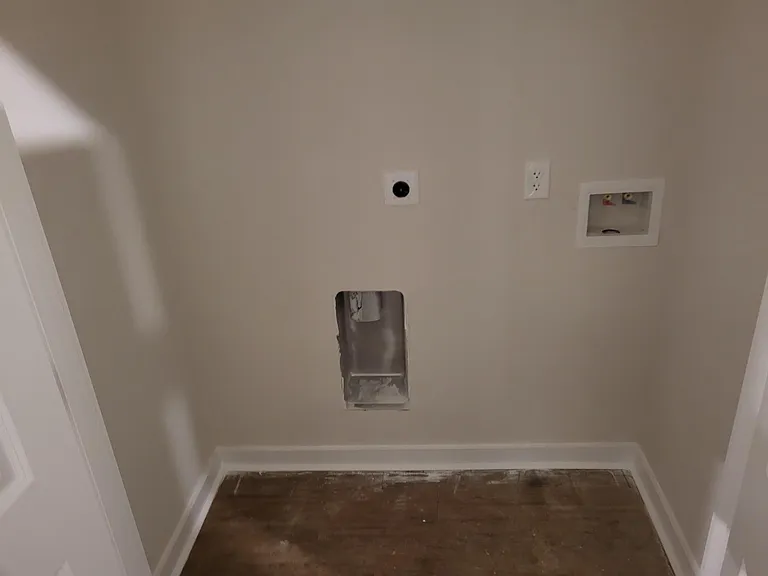 392 Stephanie Dr — Photo 13