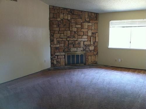 2nd image of 4811 47th St