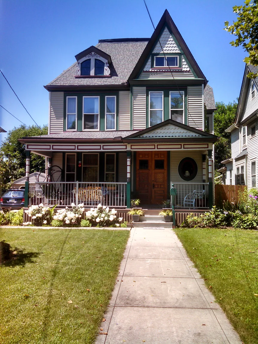 3196 W 14th St photo 1