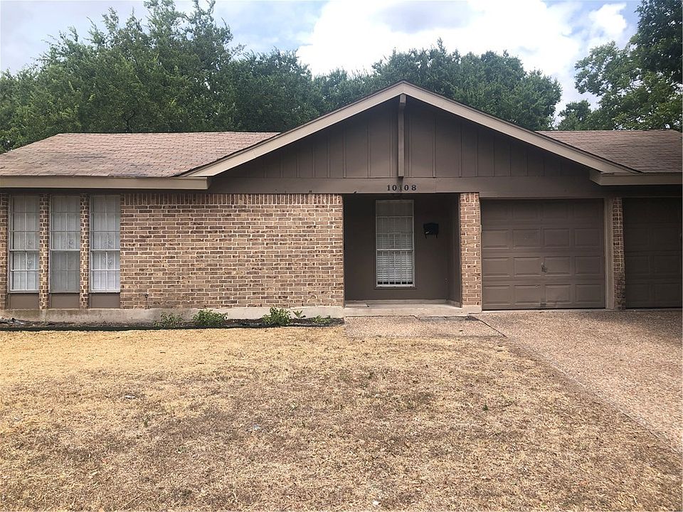 1st image of 10108 Oak Hollow Cir