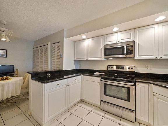 3rd image of 212 Bay Colony Dr N #212