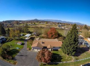 1610 Southgate Way, Grants Pass, OR 97527