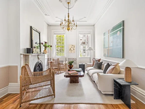 353 West 22nd Street image 1 of 15