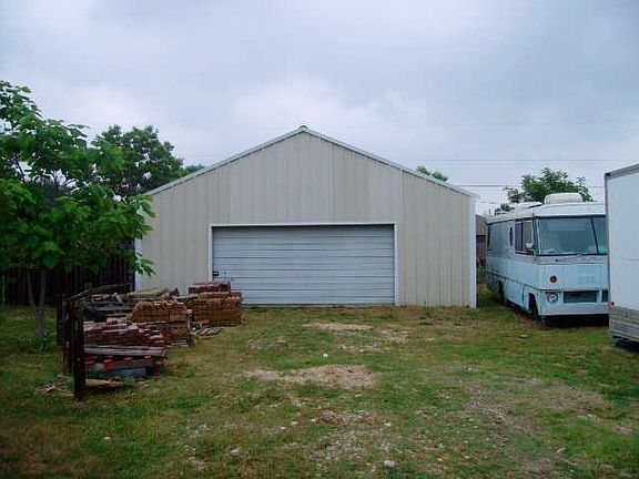 2nd image of 364 Fernwood Dr